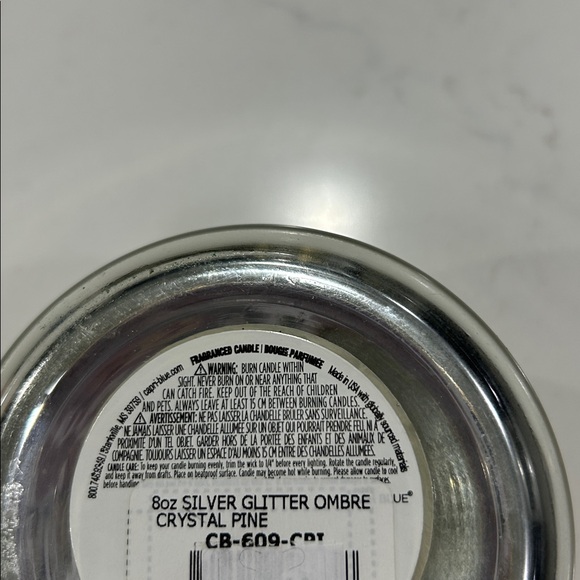 Capri Blue Crystal Pine 8 oz candle - Picture 5 of 5